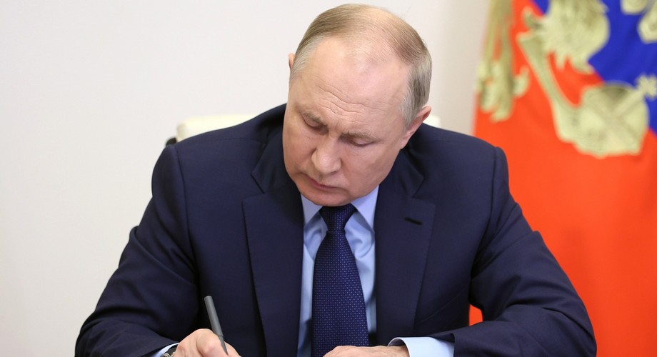 Изменения в законе о повышении материального обеспечения детей-инвалидов и инвалидов с детства