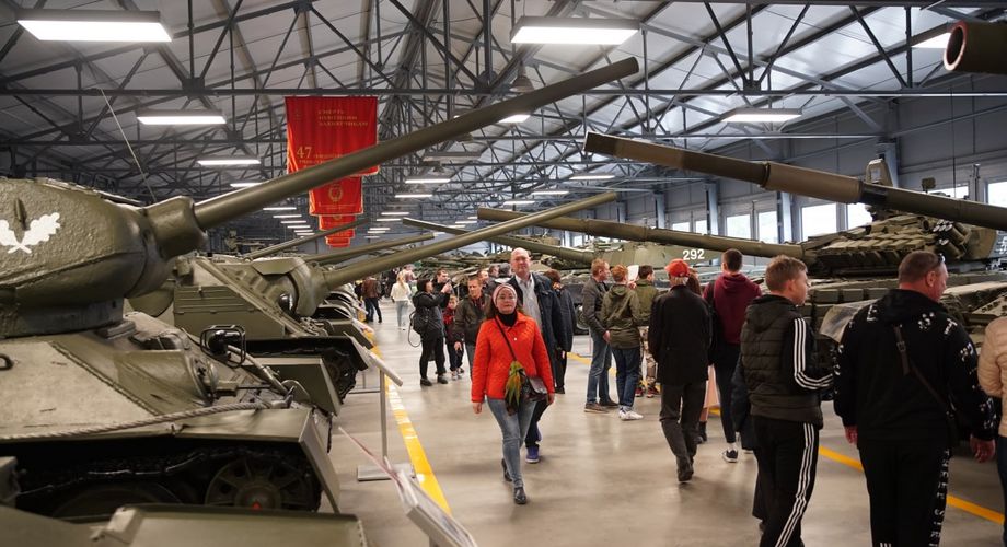 В День танкиста музей бронетанковой техники посетили 4000 человек