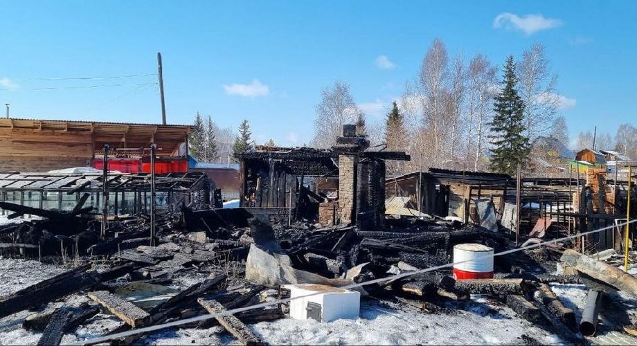 Ночью на пожаре в Усть-Илимске погибли четыре человека