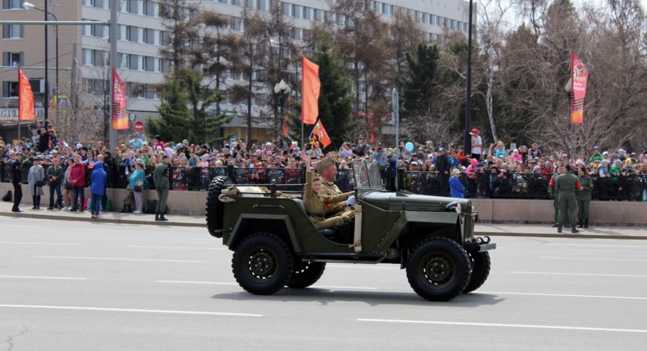На главной площади Иркутска прошел парад, посвященный Дню Победы