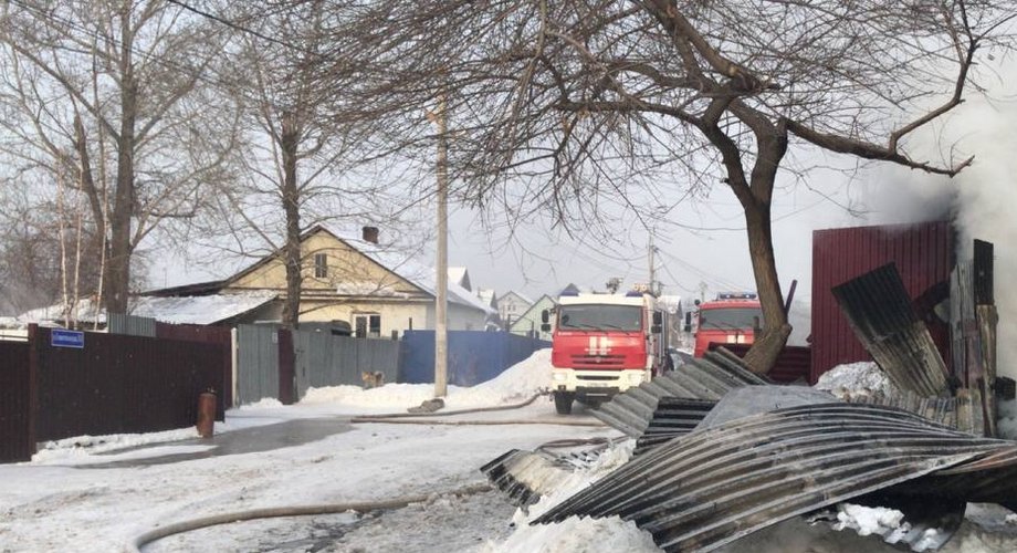 Крупный пожар в Иркутске на улице Севастопольской 