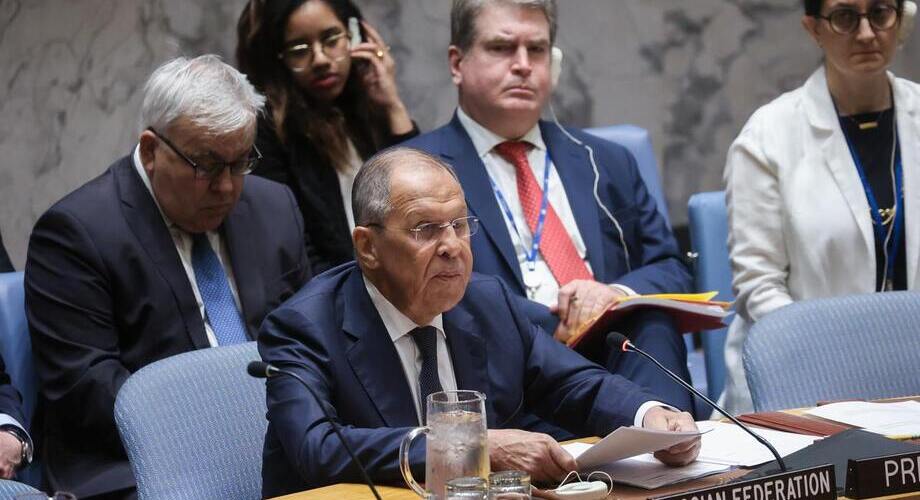 Лавров: НАТО мало той войны, которую альянс развязал против России