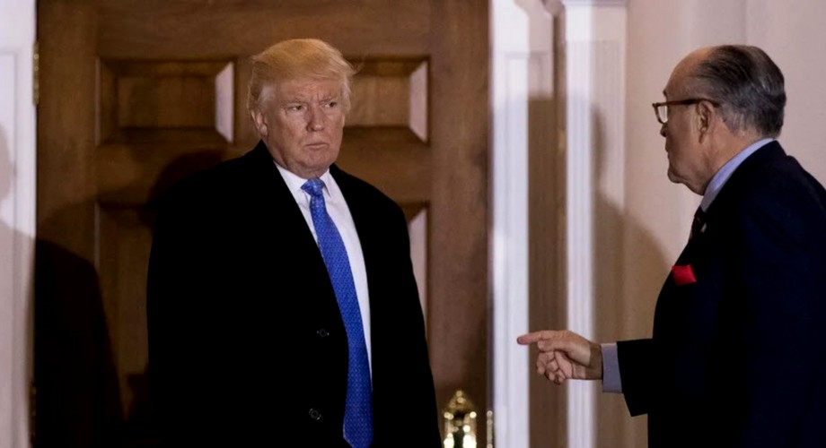 Отстранит ли Пенс Трампа от власти?